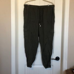 Mossimo army green joggers